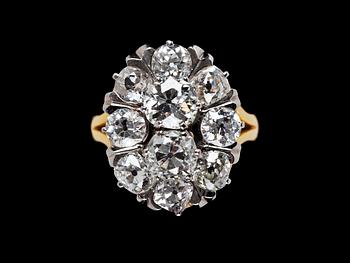 1029. RING, tio gammalslipade diamanter, tot. ca 3.80 ct.