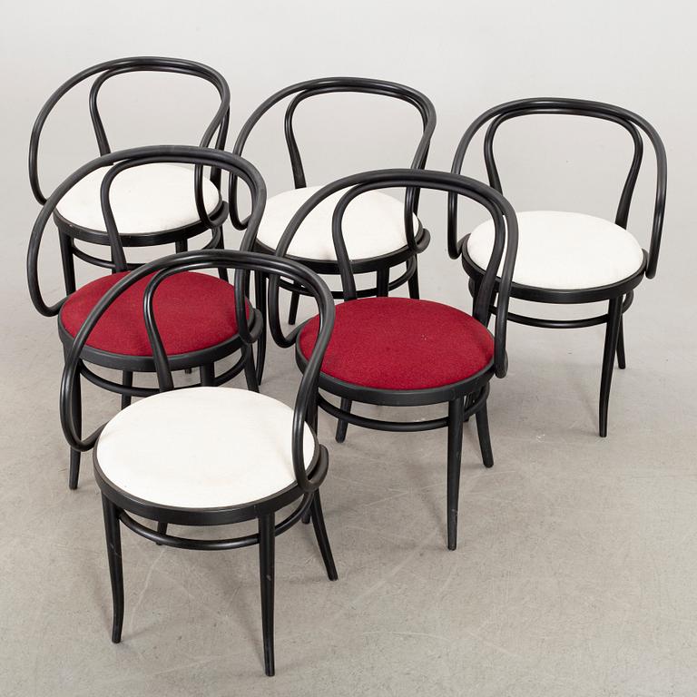 A SET OF 6 THONET CHAIRS.