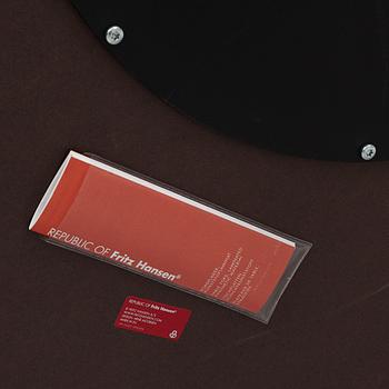 Arne Jacobsen, matbord, "Cirkulär / B825", Fritz Hansen, Danmark.