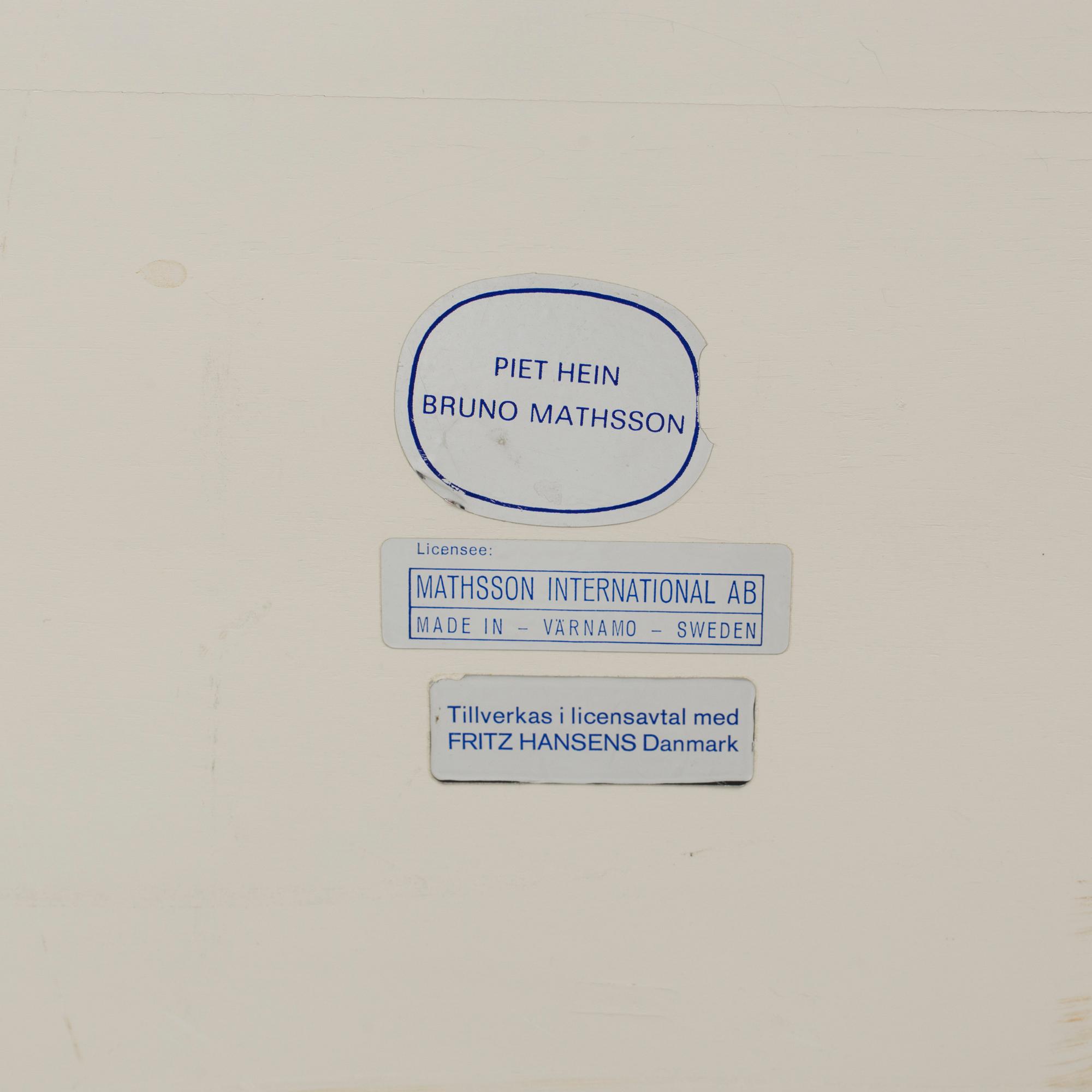 BORD, Bruno Mathsson och Piet Hein för Fritz Hansen, Danmark.