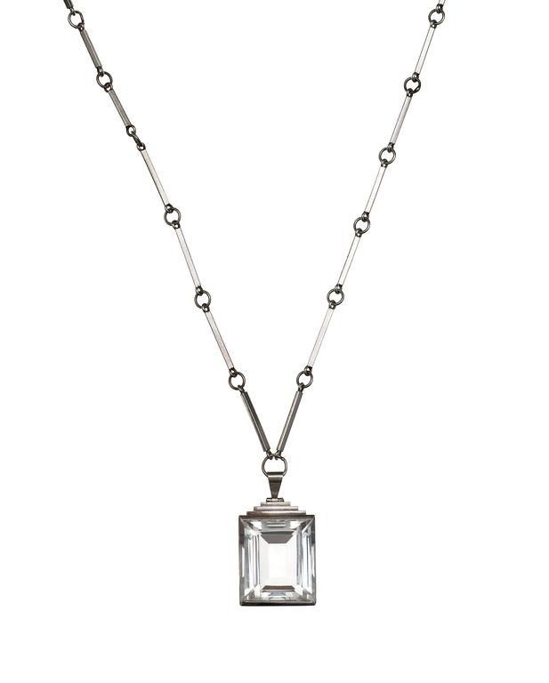 Wiwen Nilsson, A Wiwen Nilsson rock crystal pendant and chain, Lund 1943.