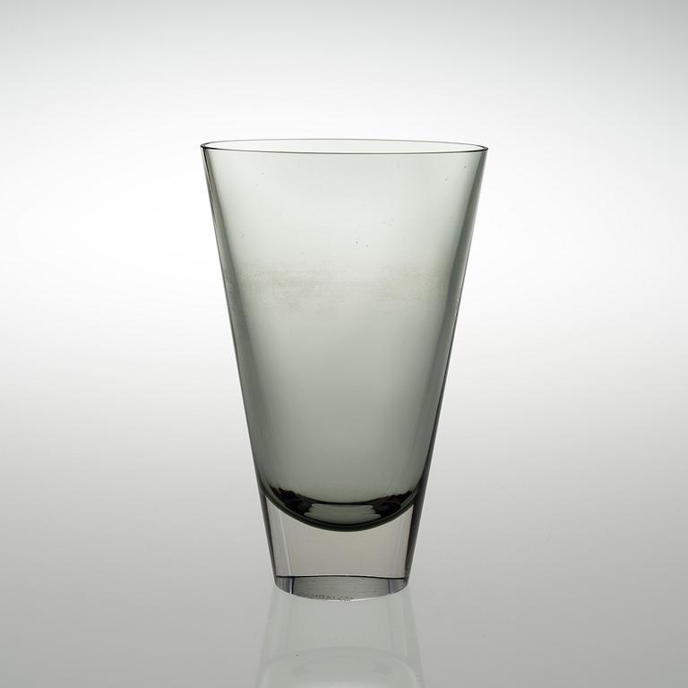 A SIGNED GLASS VASE KF 234.
