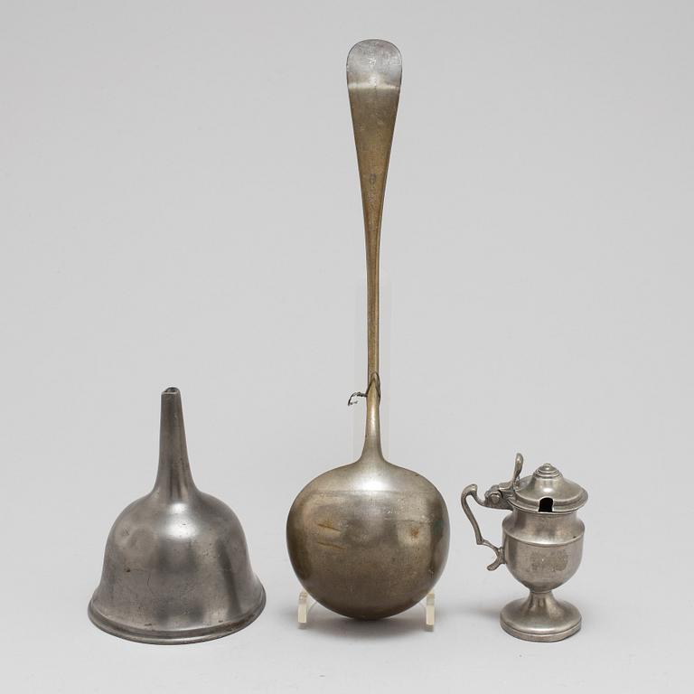 Three 18th/19th century pewter items.