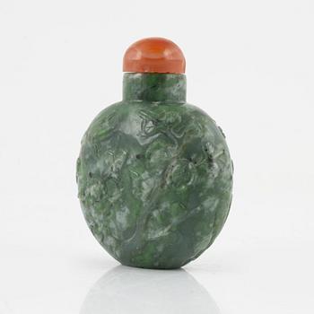 Snusflaska, nefrit. Kina, 1900-tal.