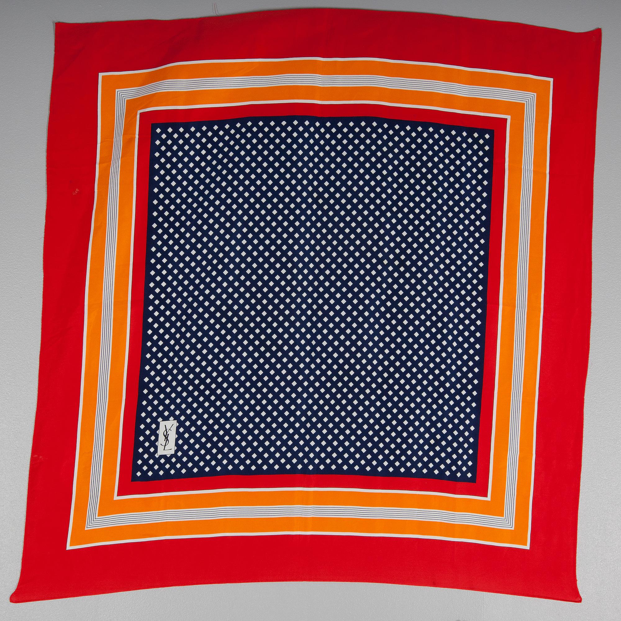 SCARF, Yves Saint Laurent.