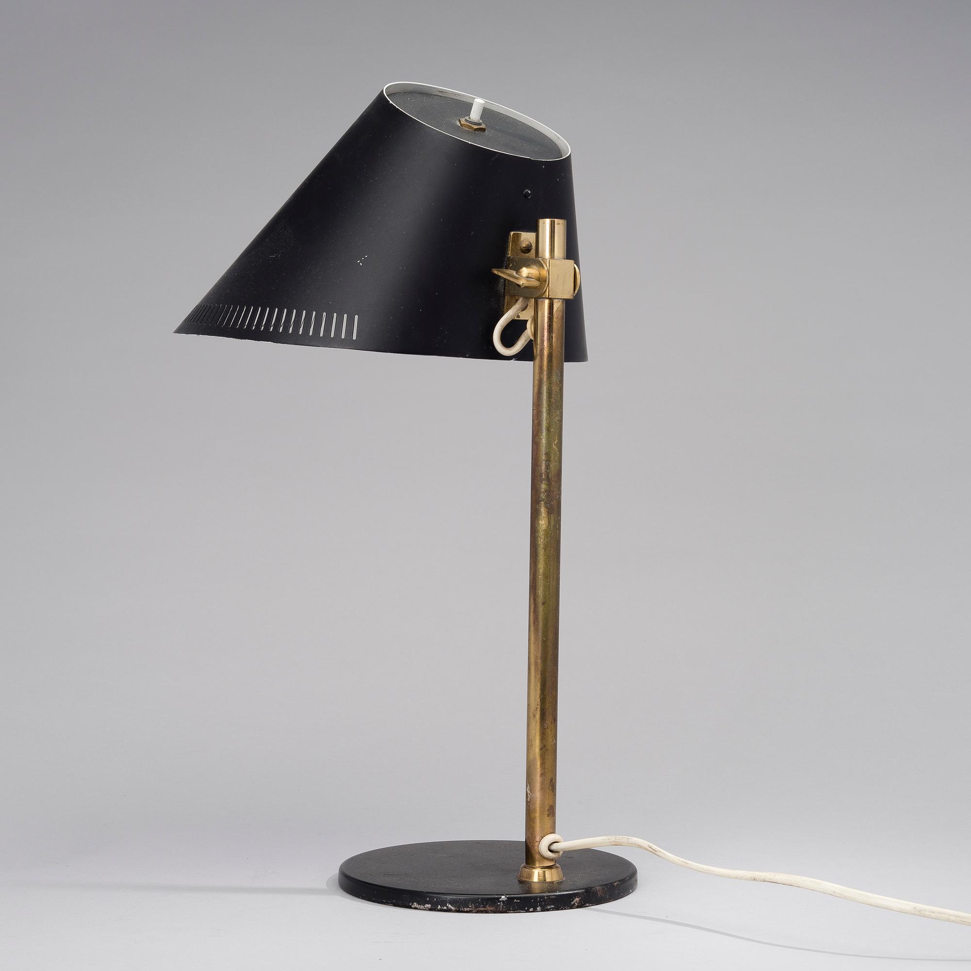 PAAVO TYNELL, BORDSLAMPA, 9227. Tillverkad av Idman. 1950-tal.