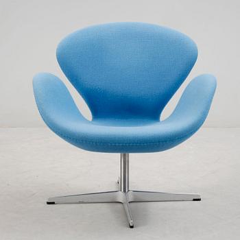 FÅTÖLJ, "Svanen", Arne Jacobsen, Fritz Hansen, Danmark.