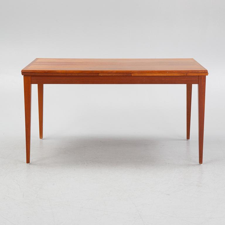 Matbord, troligen Danmark, 1900-talets andra hälft.