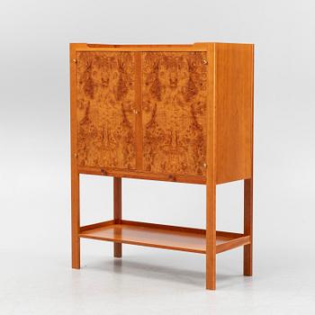 Josef Frank, a model 2135 cabinet, Firma Svenskt Tenn, post 1985.