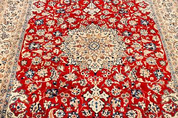 Matta, Nain, part silk, 9 laa, ca. 250 x 170 cm.