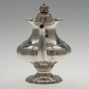 KAFFEKANNA, silver, Auran kultaseppä, Turku 1935, vikt 673 g.