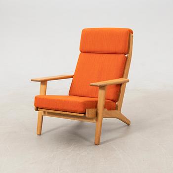 Hans J Wegner, armchair GE-290, Getama, Gedsted, Denmark.