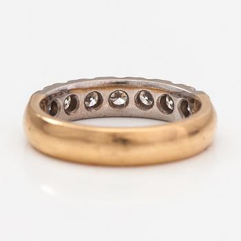 Sormus, 18K kultaa ja timantteja n. 0.57 ct yht. Helkelä Oy Kultasepänliike, Rauma 2004.