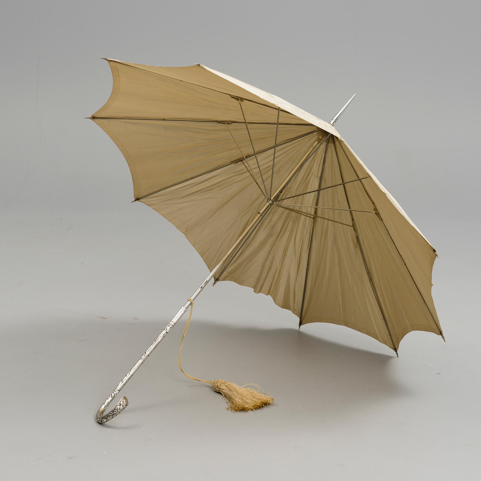 PARASOLL / PARAPLY, silver 800, siden och metall. 1900-talets mitt.