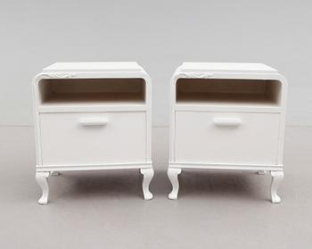 SÄNGBORD, 1 par, 1930-/40-tal.