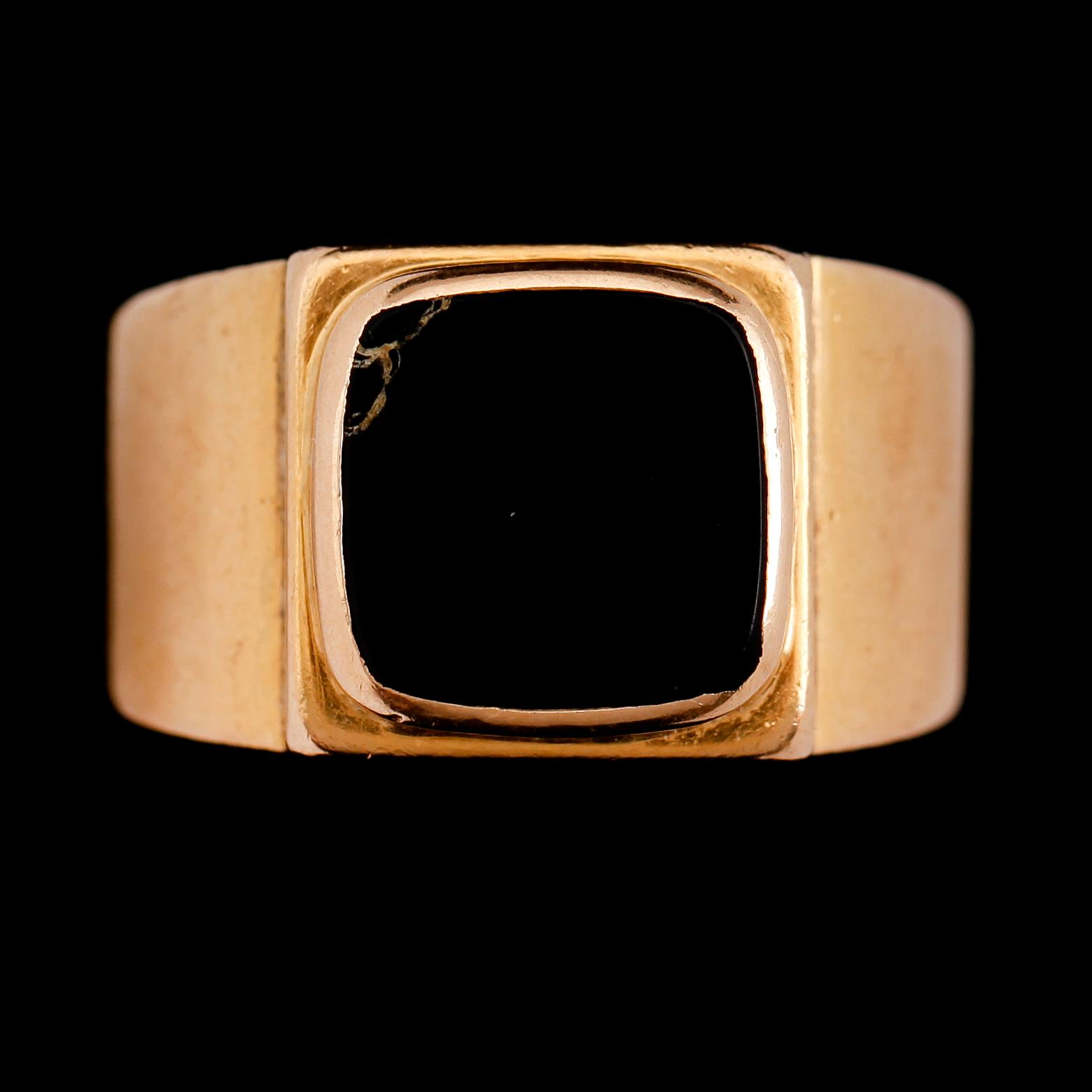 RING, 18 k guld, Wiwen Nilsson, 1942, AN. Total vikt ca 30 g.