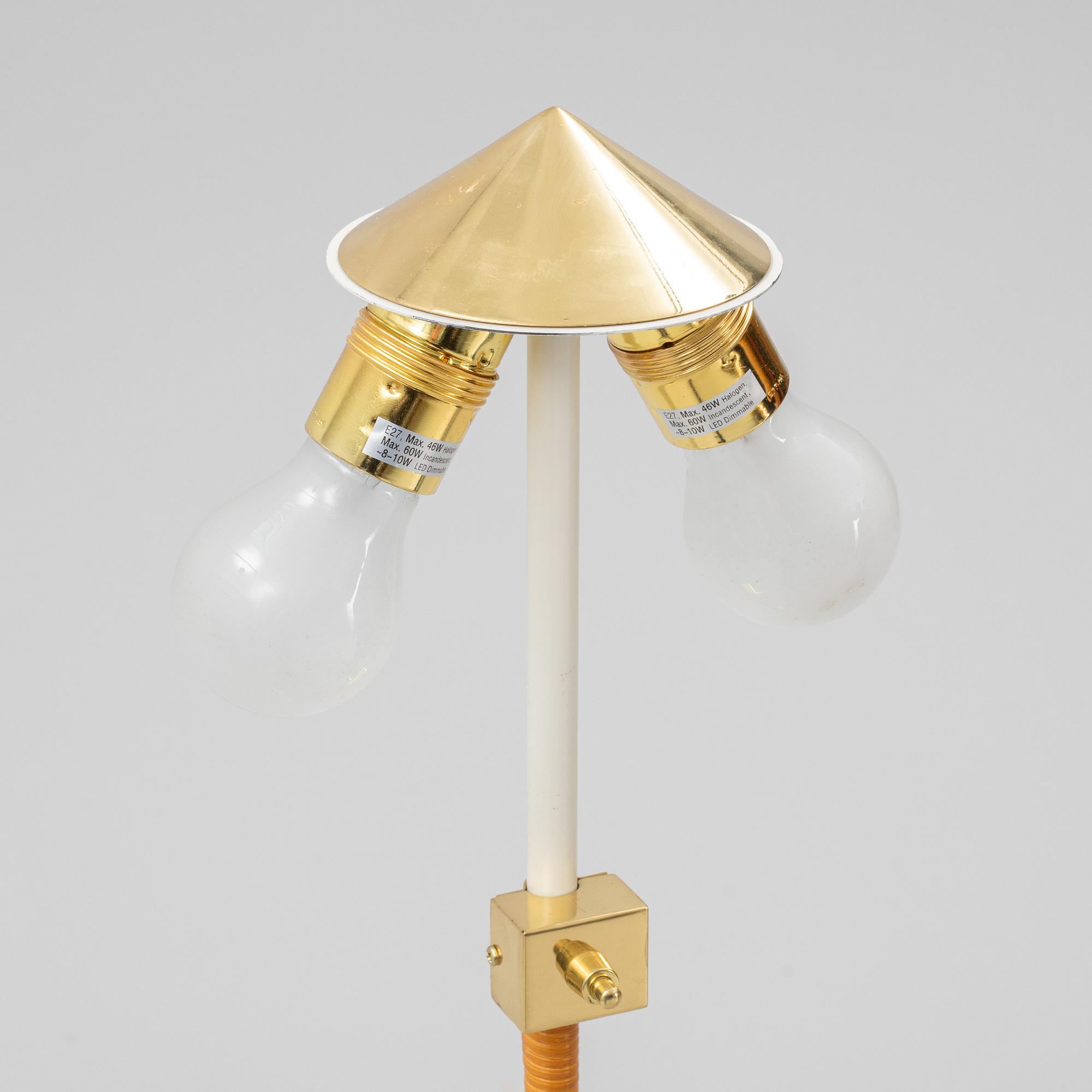 Paavo Tynell, golvlampa, modell "9602", Gubi, Danmark.
