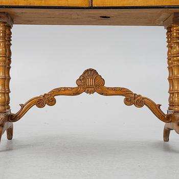 A dressing table, first half of the 19th century.