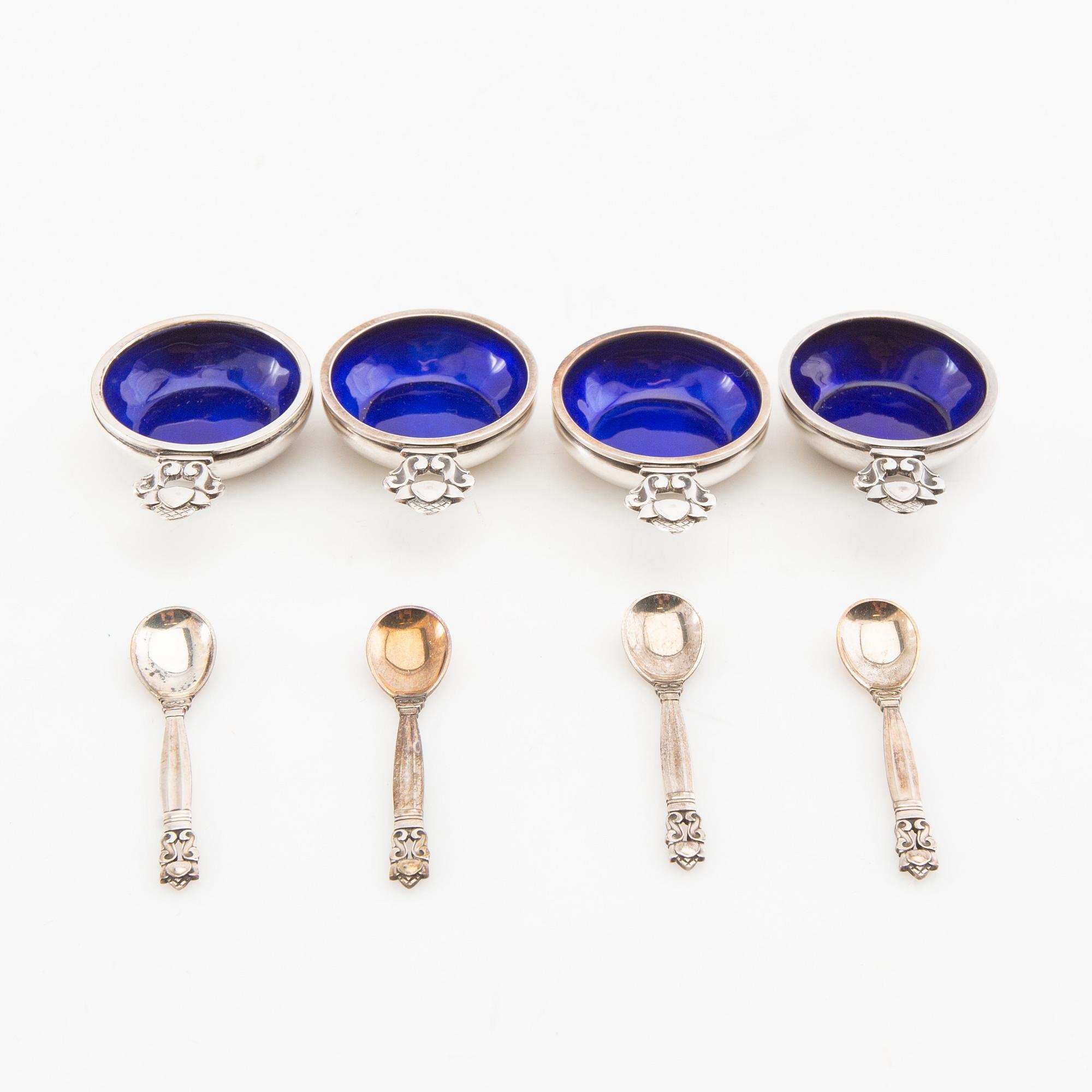 Johan Rohde, salt cellars 4 pcs and spoons "Konge/Achorn" sterling silver for Georg Jensen after 1945.