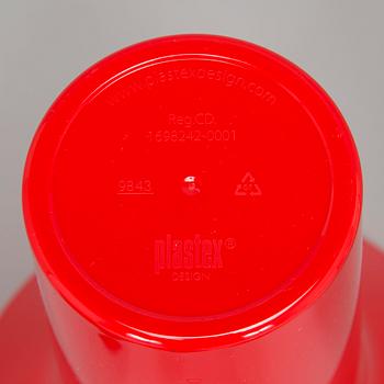 Eero Aarnio, erä kodintuotteita, 13 kpl, eri valmistajia.