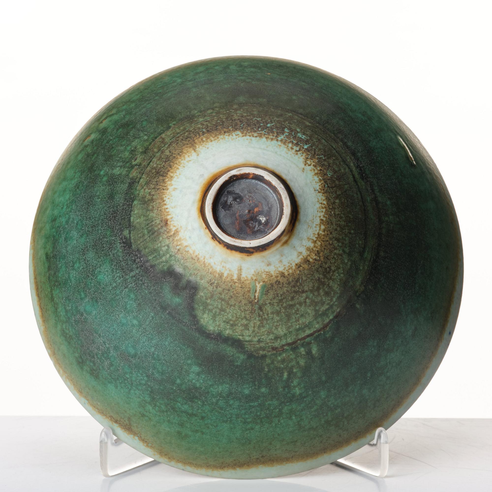 Kyllikki Salmenhaara, a stoneware bowl, Arabia, Finland 1950's.
