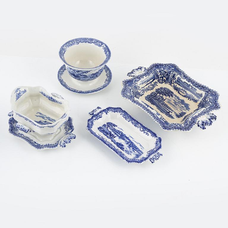 Rörstrand, a creamware dinner service, model 'Svenska Slott' (141 pieces).