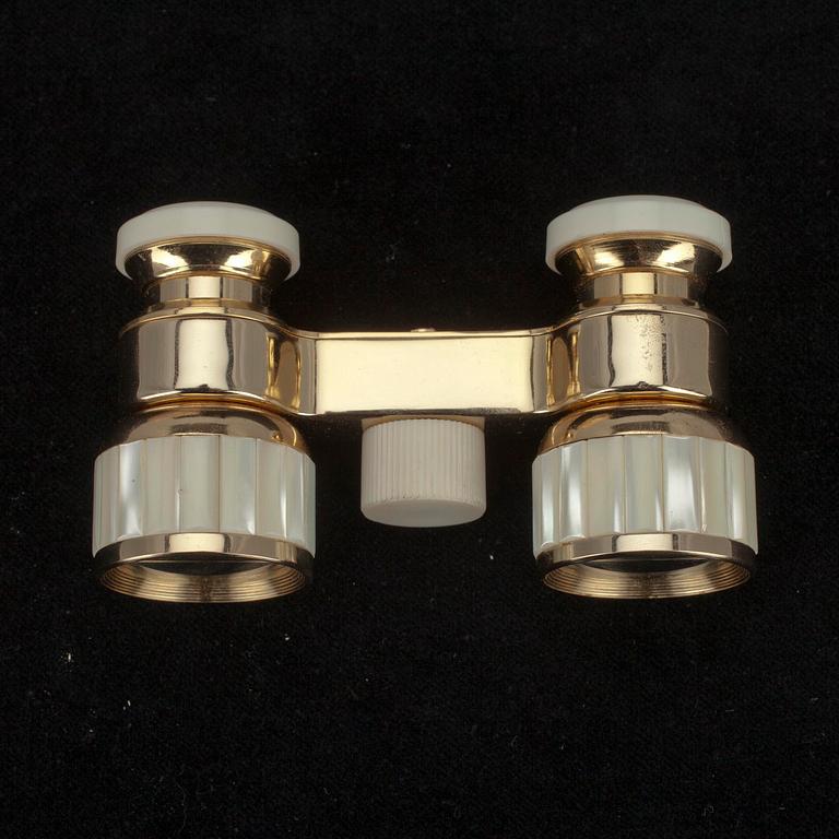 TEATERKIKARE, Hilka, 1900-tal, dekor i pärlemo, stomme i guldfärgad metall och vit plast.