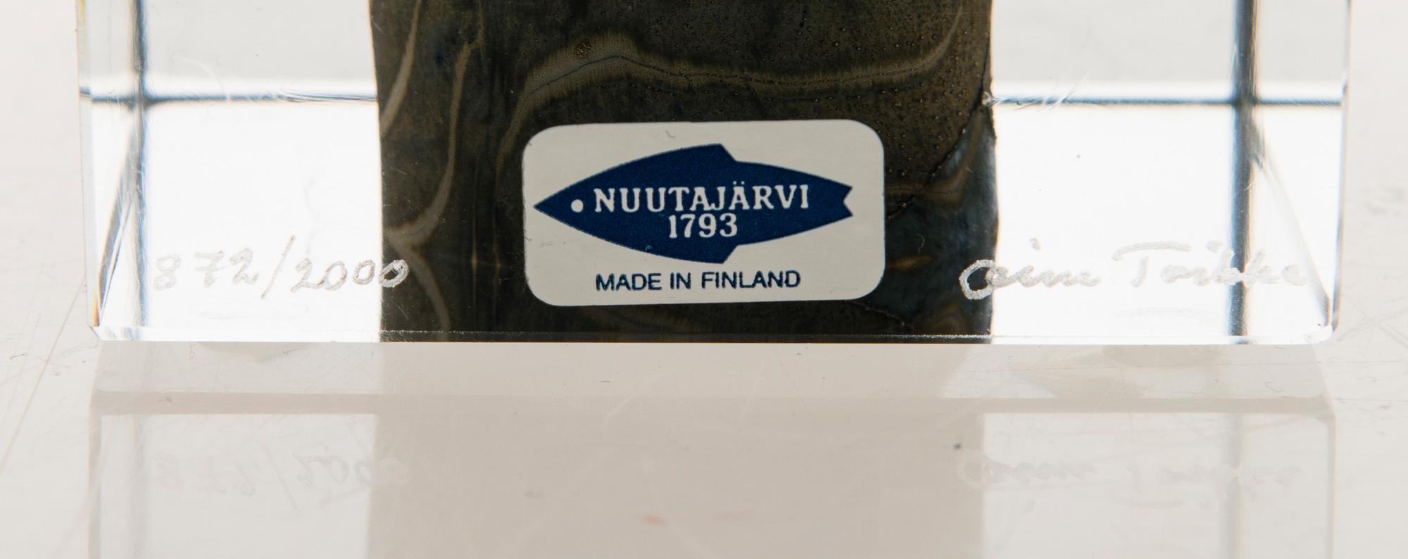 OIVA TOIKKA, AN ANNUAL CUBE, signed Oiva Toikka, Nuutajärvi 1979, numbered 872/2000.