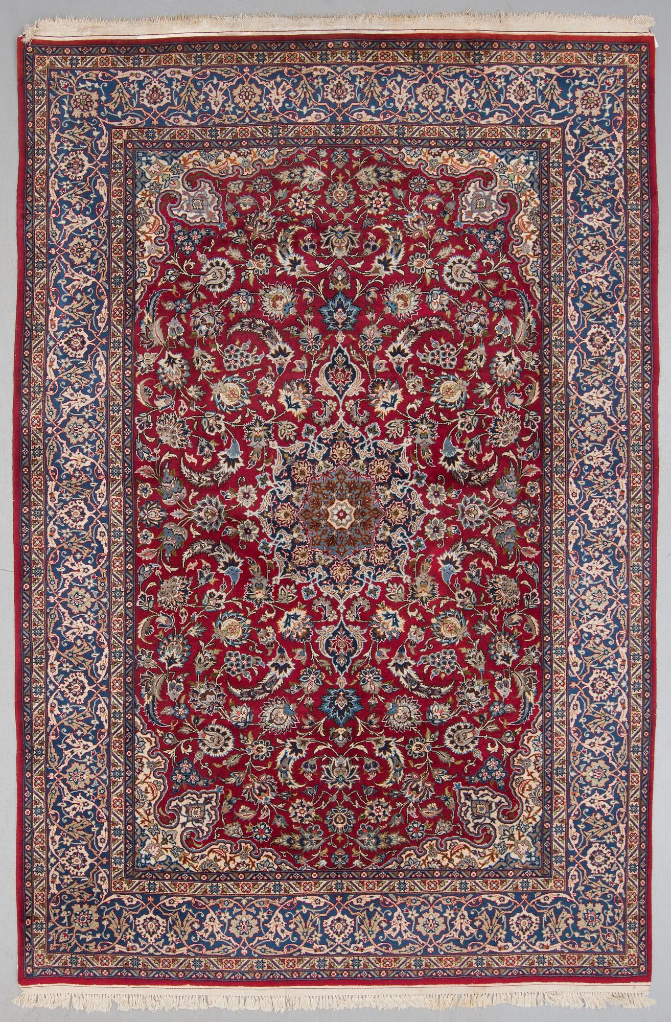 MATTA, old, Isfahan, ca 350 x 232 cm.