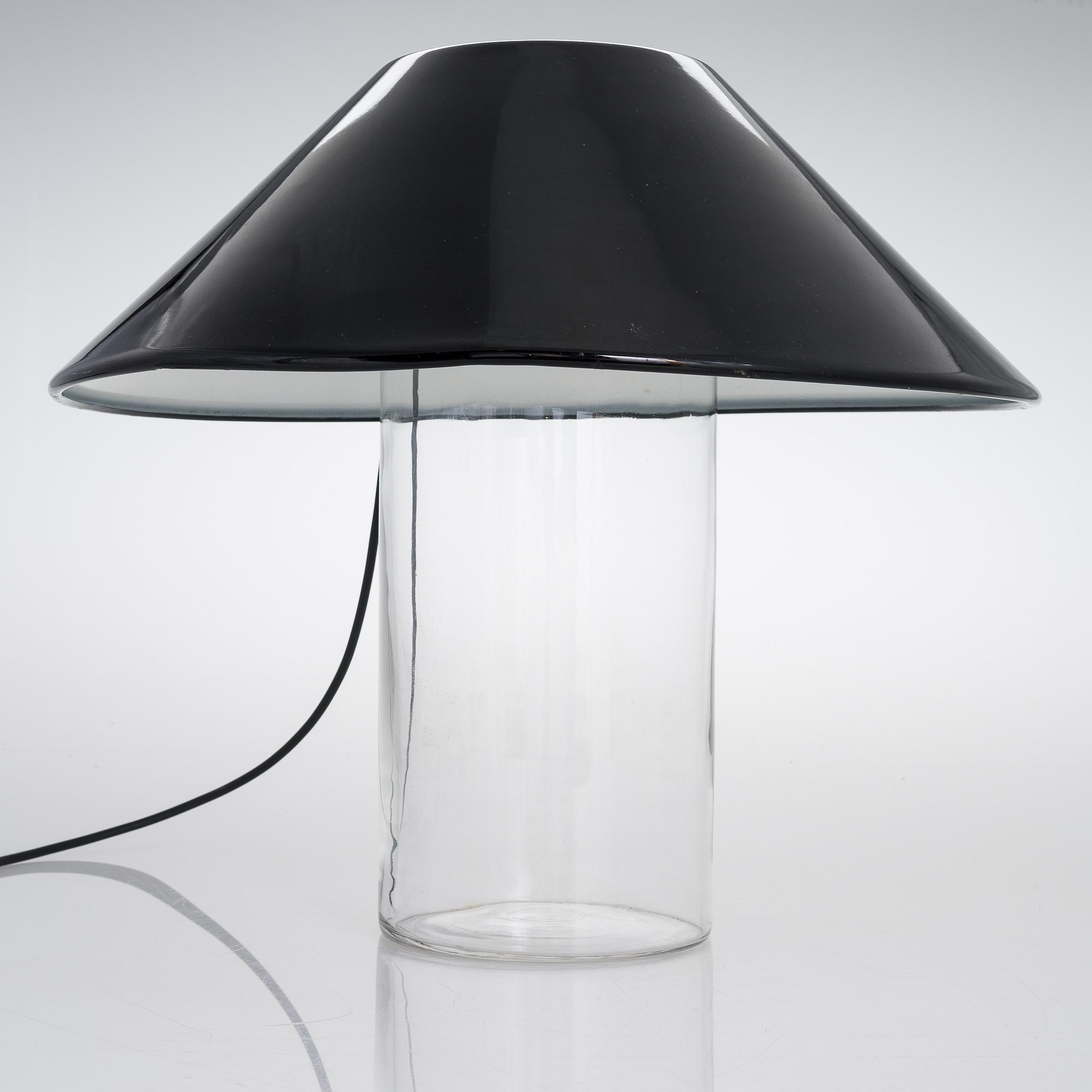 A mid 20th century table lamp.