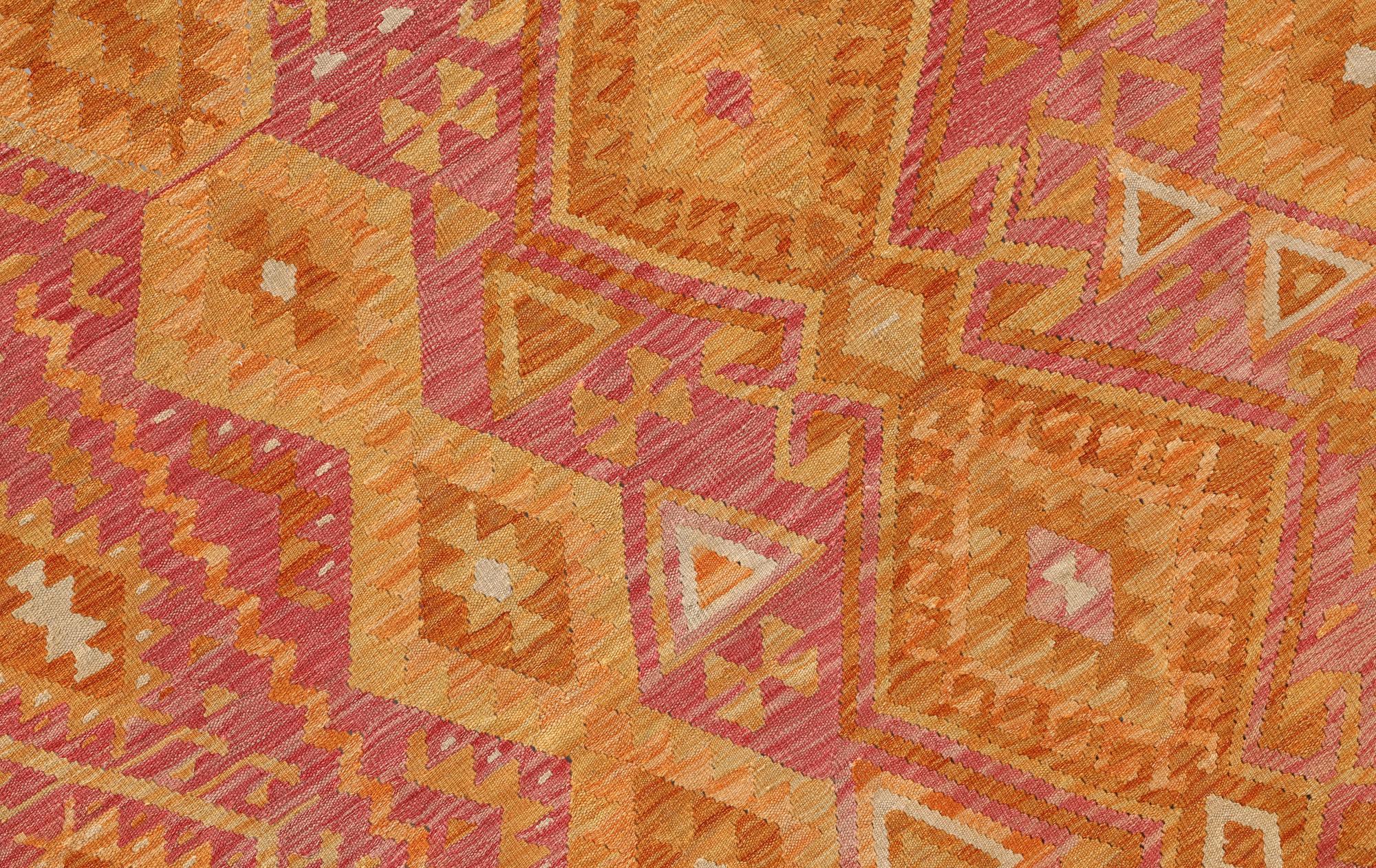 A Kelim carpet, 292 x 208 cm.