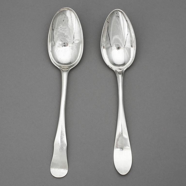 SKEDAR 2 stycken, silver. Olof Yttraeus, Uppsala 1777 och 1809. Total vikt ca 85 gram.