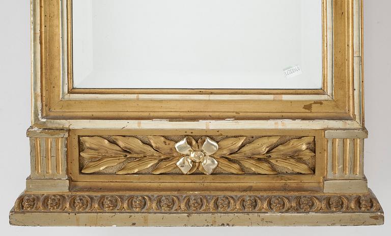 SPEGEL, sengustaviansk, omkring 1800-talets början.