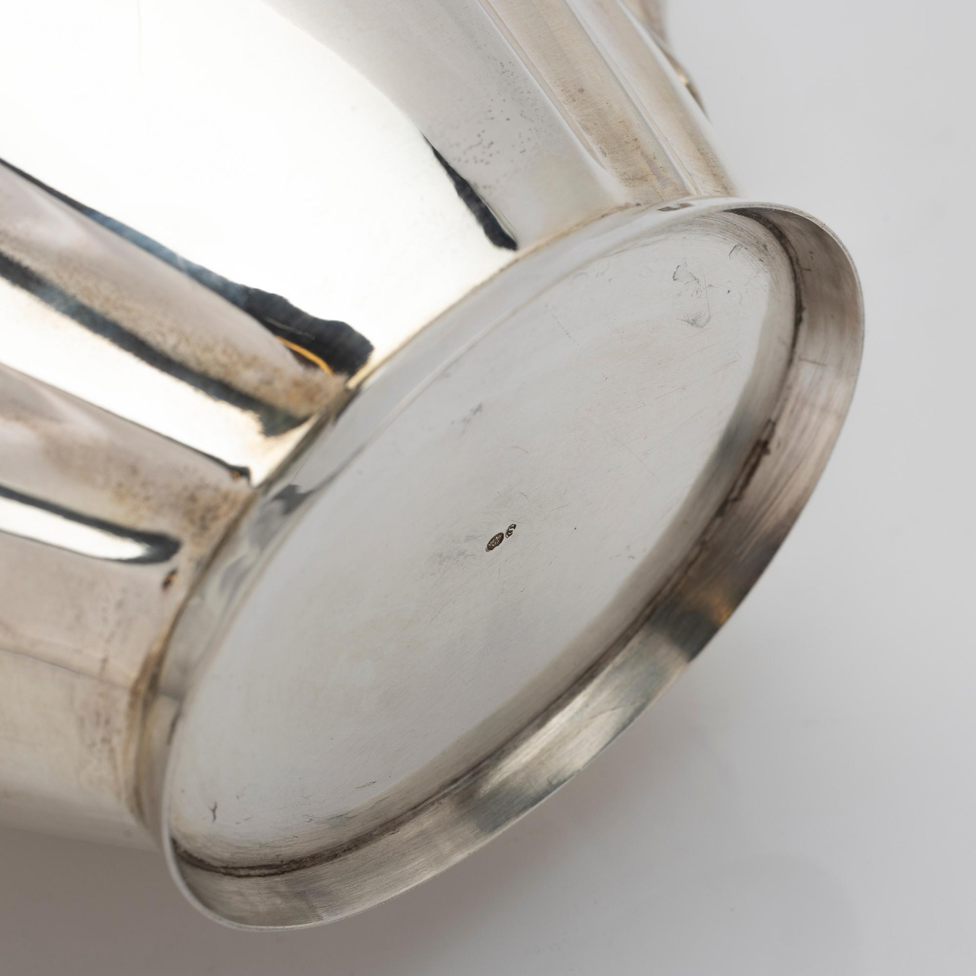 Coffee pot, silver, probably 20th century.
