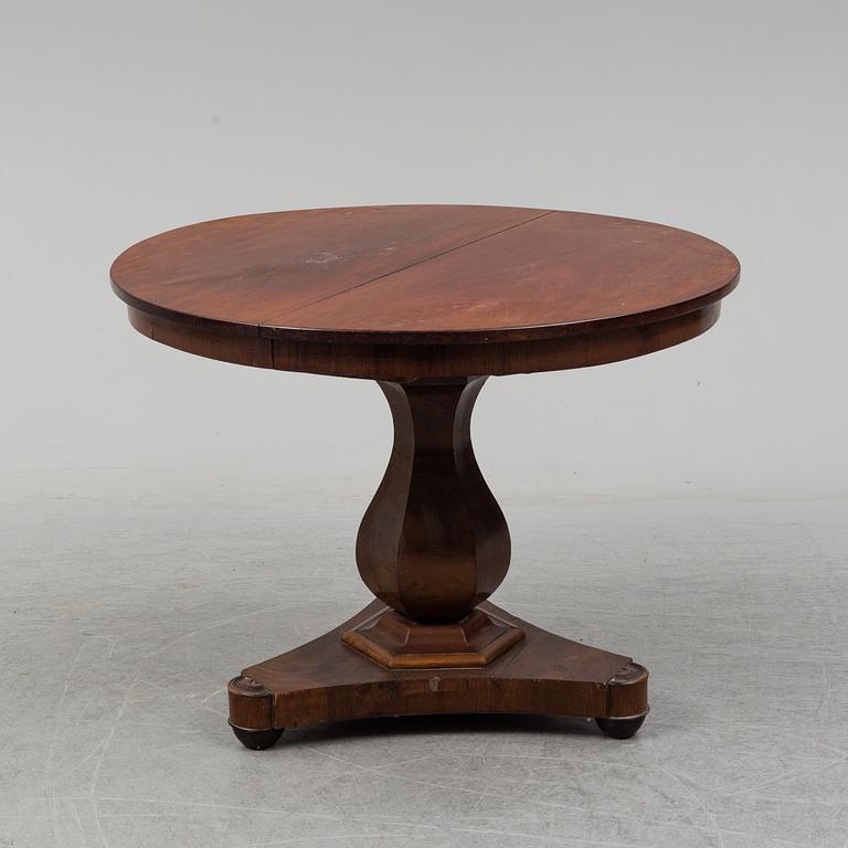 BORD, Karl Johan, 1800-talets mitt.