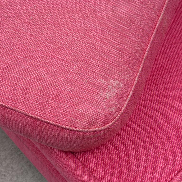 Josef Frank, fåtölj med fotpall, modell 336, Firma Svenskt Tenn.