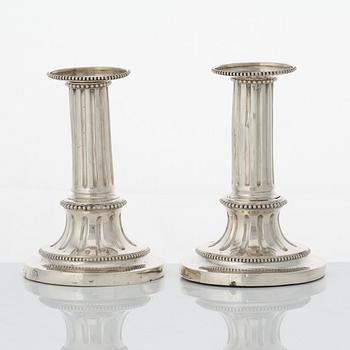 Johan Henrik Schvart, ljusstakar, s k resestakar, ett par, silver, Karlskrona 1789. Gustavianska.