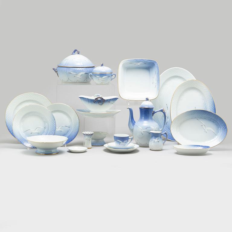 A part 'Blå Måsen' dinner and coffee porcelain service, from Bing & Gröndahl, Denmark, second half of the 20th Century.