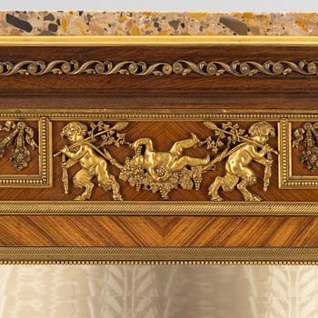 Display cabinet, Louis XV style, ca 1890-1910.