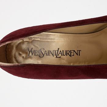 YVES SAINT LAURENT, ett par pumps. Storlek 38,5.