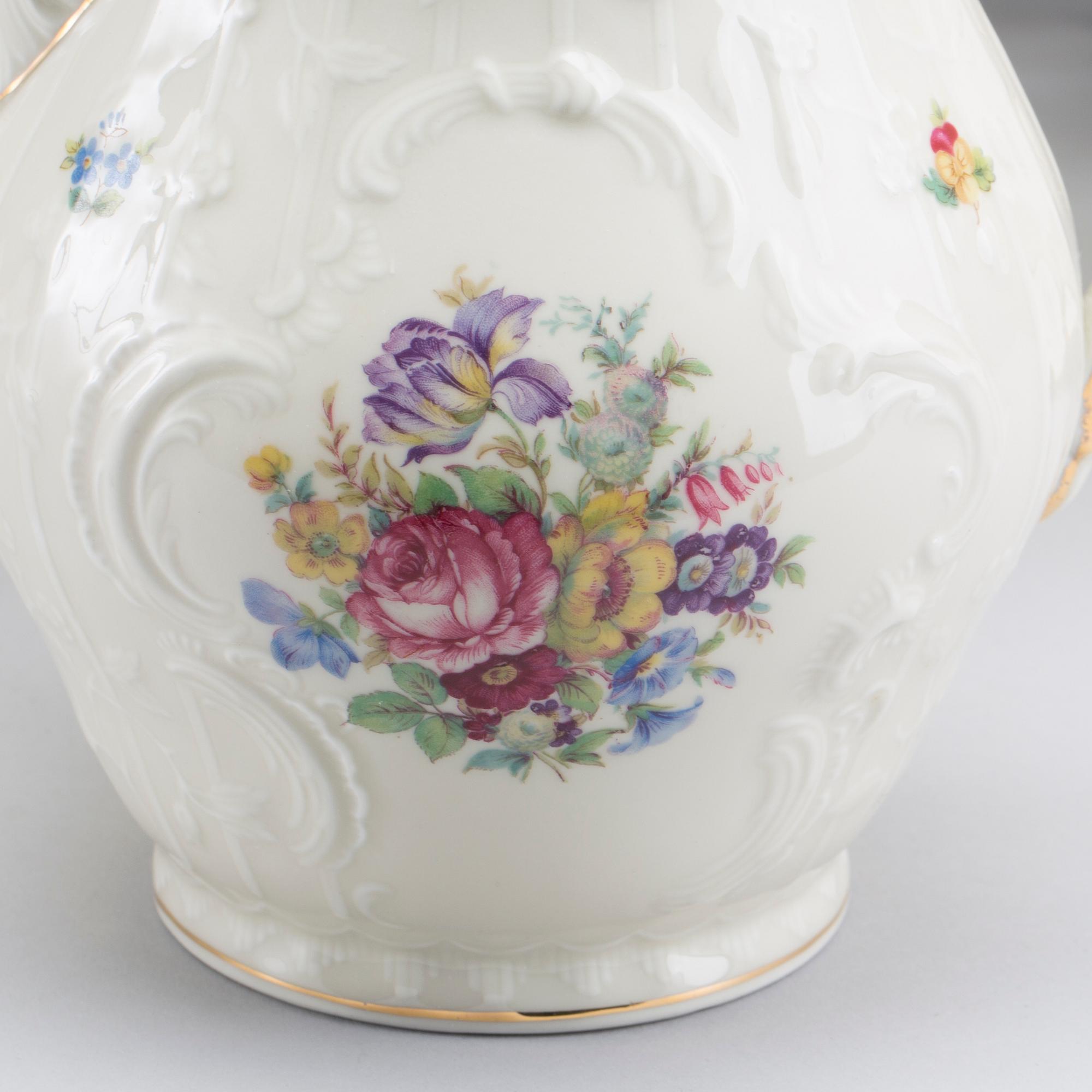 MATSERVIS, 69 delar, porslin, "Sanssouci", Rosenthal.