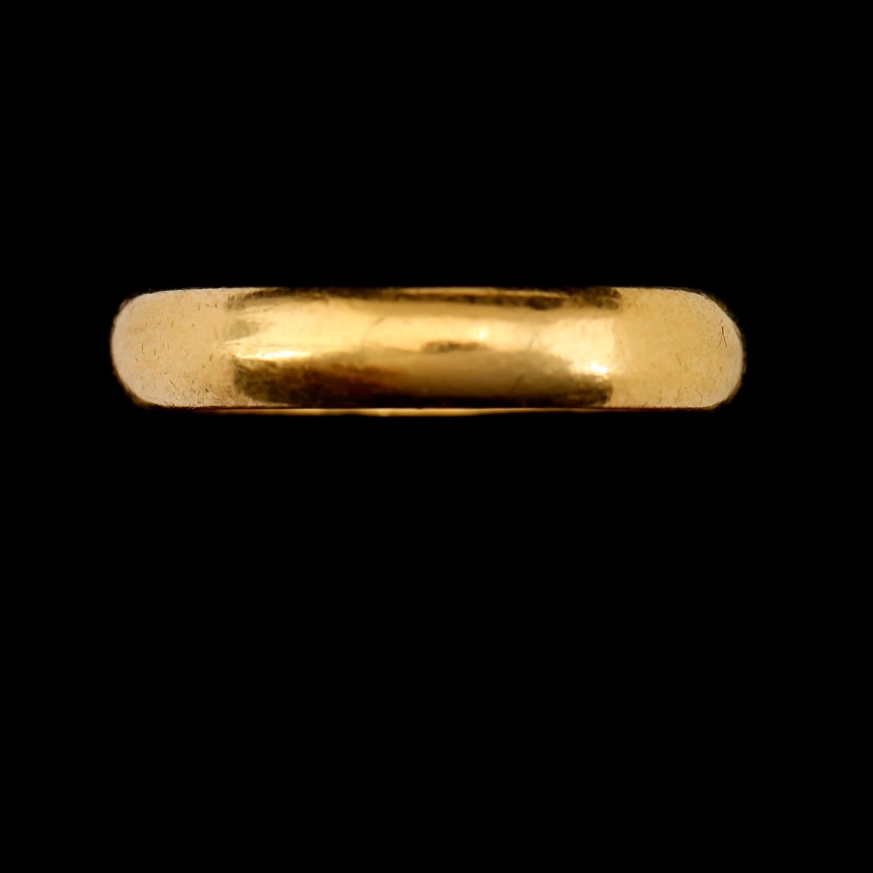 RINGAR, 3 st, 23K guld, svenska stämplar. Total vikt ca 19 g.