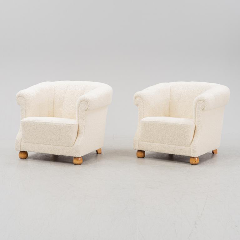 A pair of Swedish Modern lounge chairs, 1940's/50's.