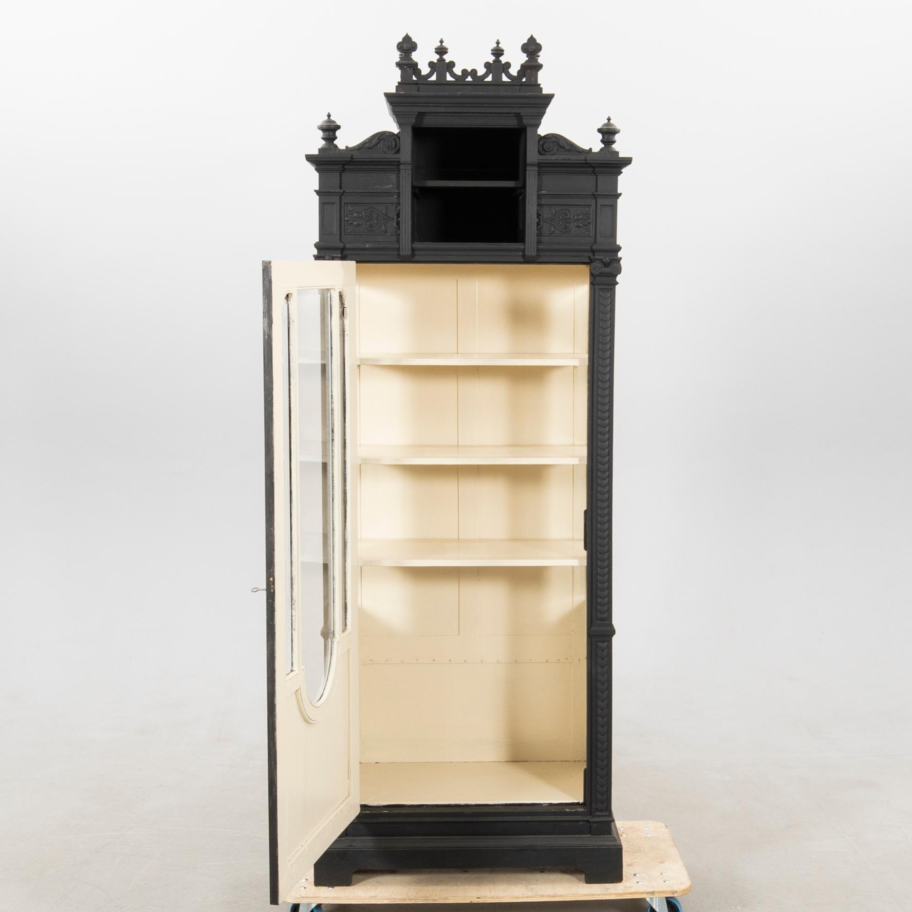 Display cabinet, Neo-Renaissance, circa 1900.