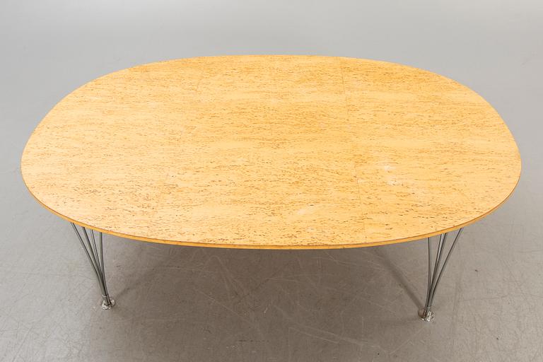 Bruno Mathsson & Piet Hein, soffbord, "Superellips", Fritz Hansen, 1900-talets andra hälft.