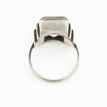 Wiwen Nilsson, ring, silver med fasettslipad bergkristall, Lund 1939.