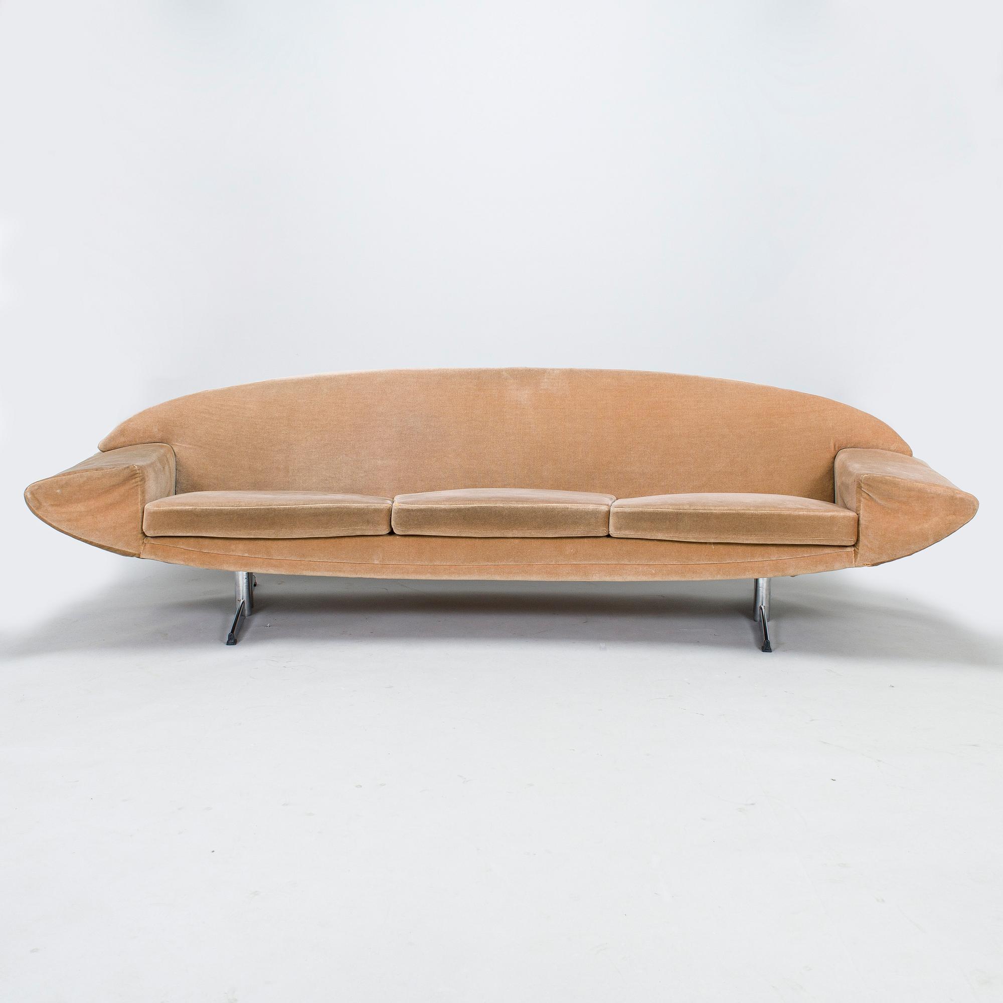 Johannes Andersen, an early 1970s 'Capri' sofa  Trensum. for.