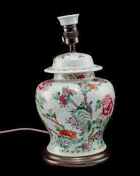 BORDSLAMPA, porslin, Kina, 1900-tal.