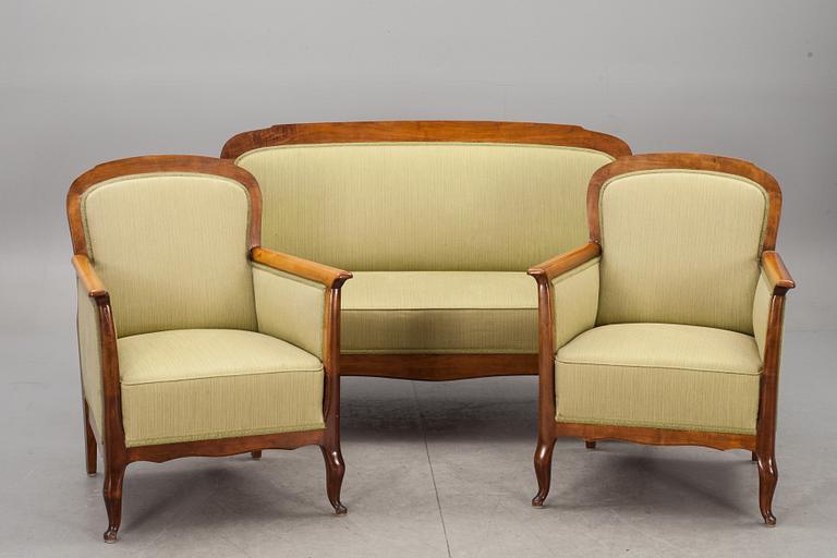 SOFFA samt FÅTÖLJER, 2 st, 1900-talets första hälft.