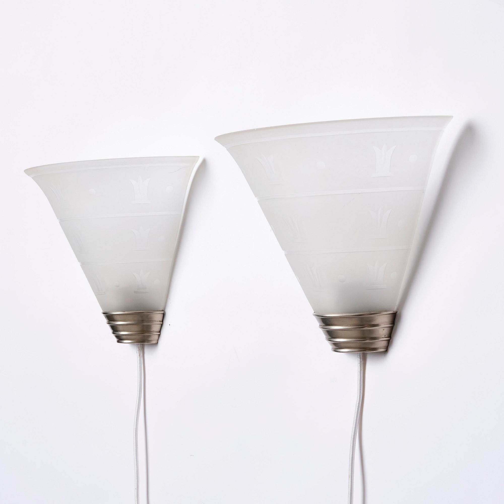 Edward Hald, a pair of wall sconces model "HD 622", Orrefors, 1930s.